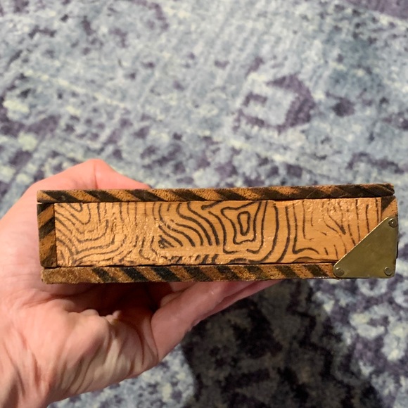 Vintage Equestrian theme Wooden hinged box 13 x 4 x 1” rare find - Picture 10 of 10